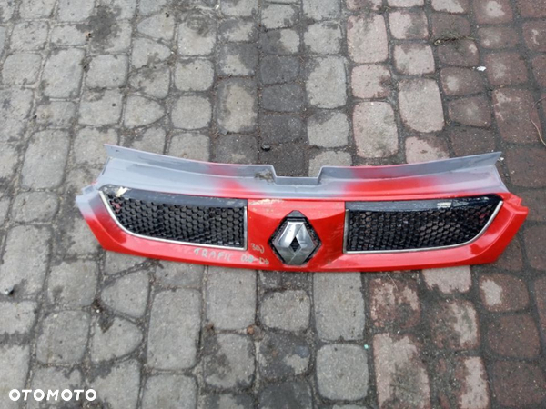 ATRAPA RENAULT TRAFFIC 00-06