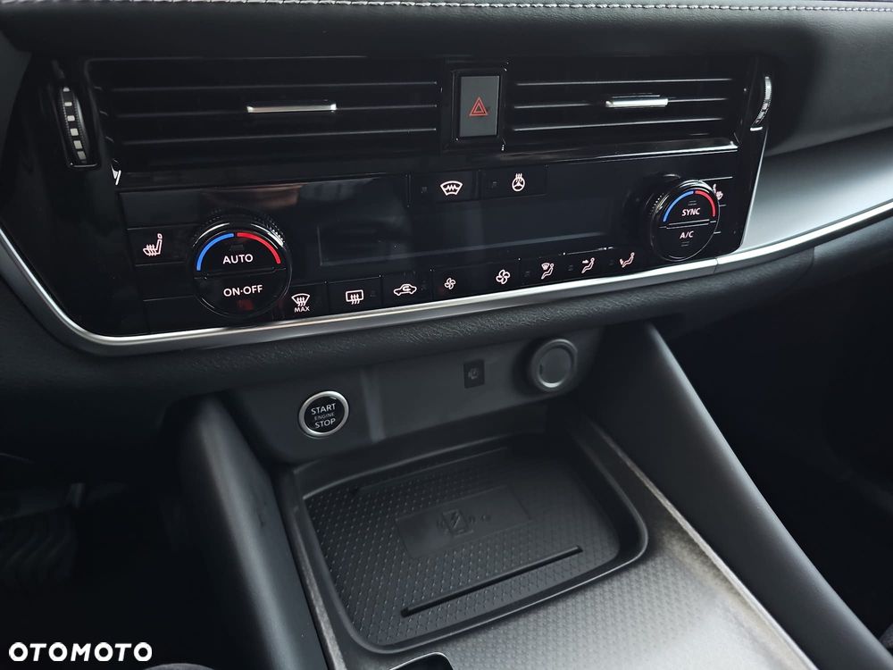 Nissan Qashqai 1.3 DIG-T MHEV N-Connecta Xtronic - 12