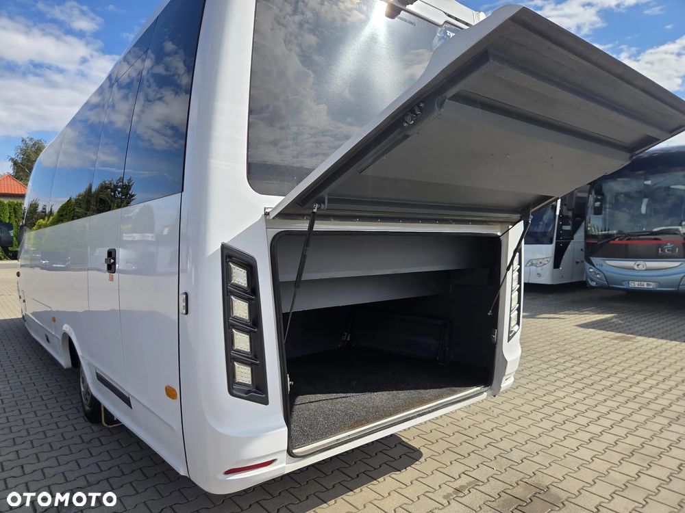 Iveco WING INDCAR / SPROWADZONY Z NIEMIEC/ 31 MIEJSC - 17