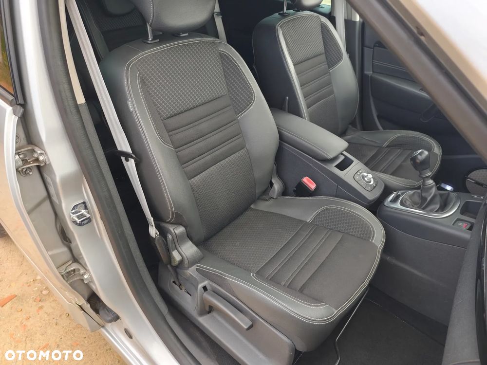 Renault Scenic ENERGY TCe 130 BOSE EDITION - 19