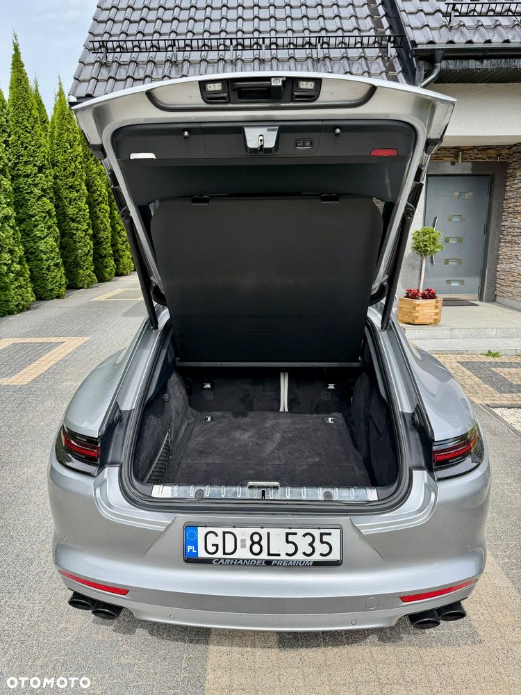 Porsche Panamera - 27