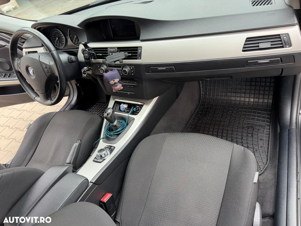 BMW Seria 3 320d EfficientDynamics Edition - 10