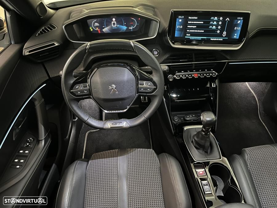 Peugeot 2008 1.2 PureTech GT Line - 30