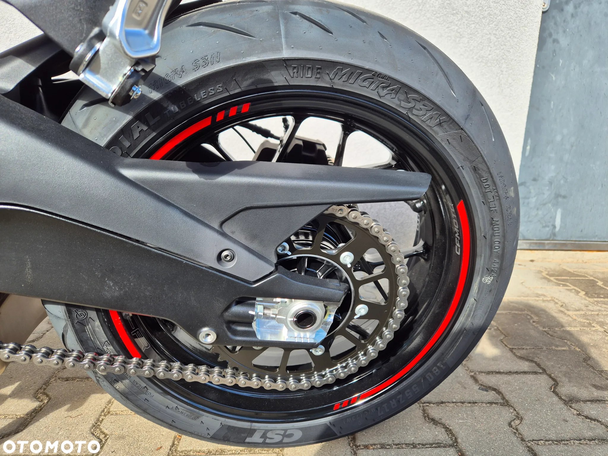 CFMoto SR - 6