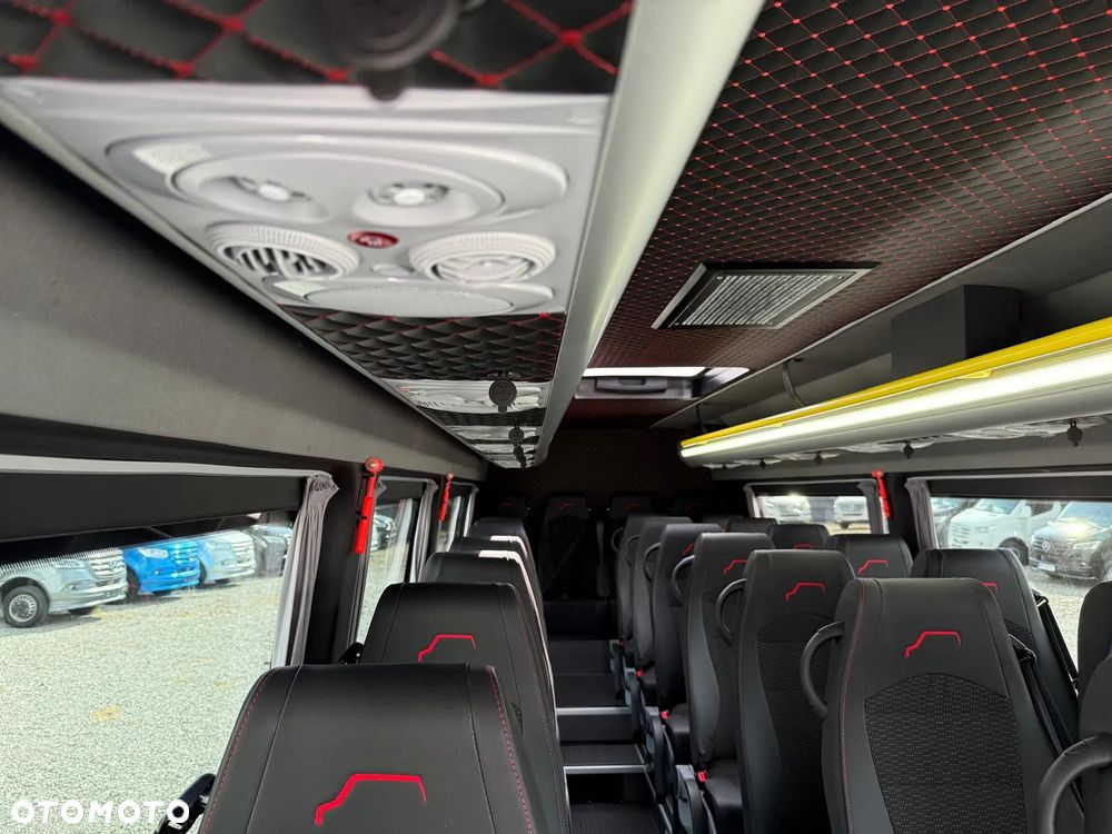 Mercedes-Benz Sprinter 517 - 17