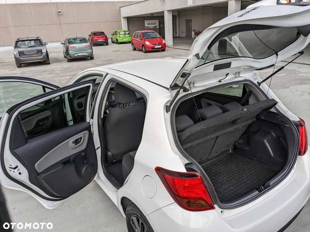 Toyota Yaris 1.33 Premium - 14