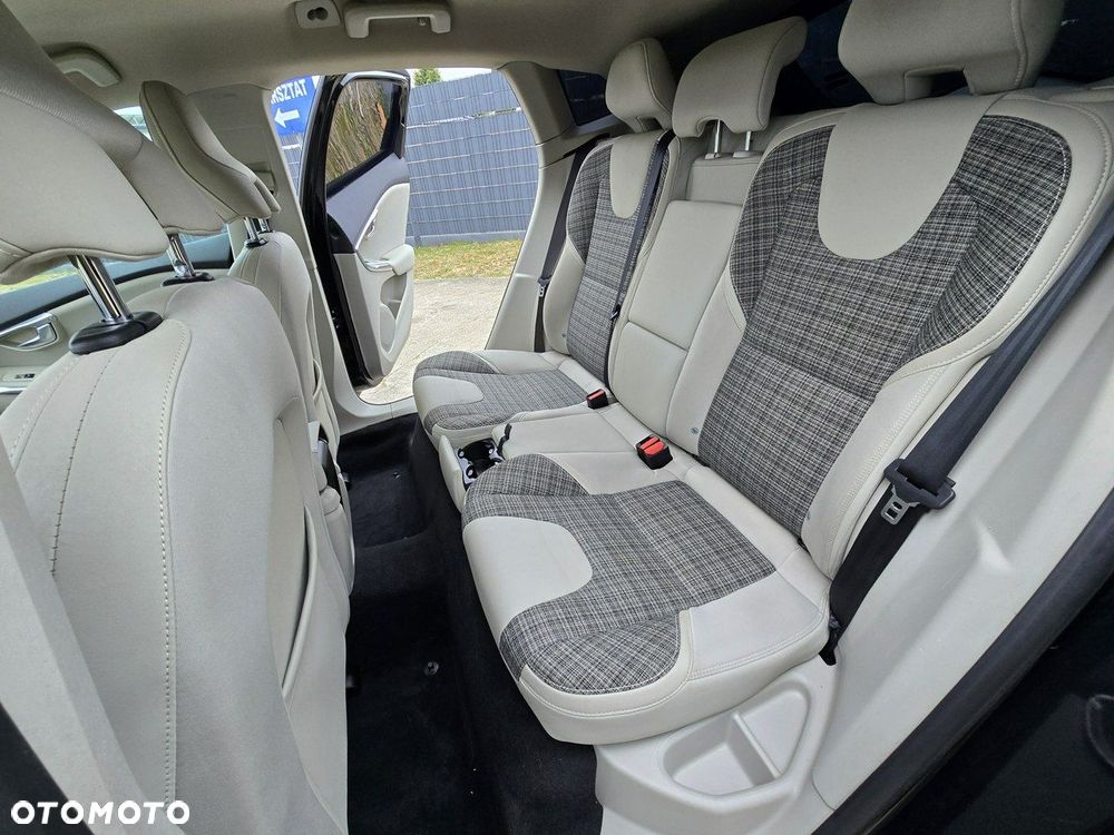 Volvo V40 - 6