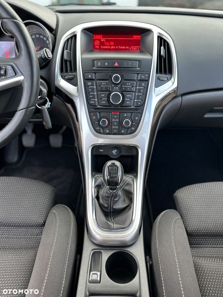 Opel Astra - 32