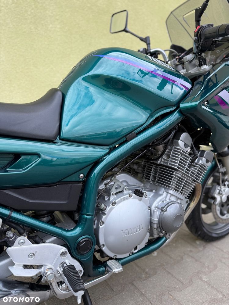 Yamaha XJ - 16