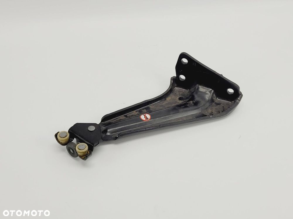 PROWADNICA DRZWI PRZESUWNYCH DOLNA OPEL COMBO E 18- 9816964880, #14396 - 3