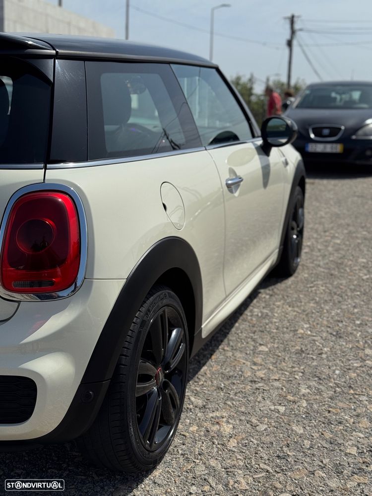 MINI 3 Portas One D - 13