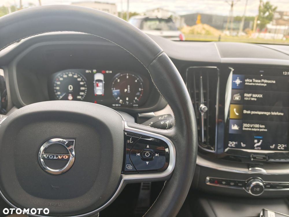 Volvo XC 60 B4 D R-Design - 12