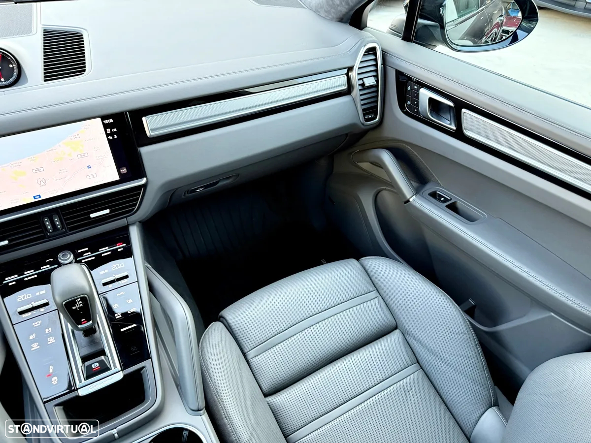 Porsche Cayenne Coupé E-Hybrid - 20
