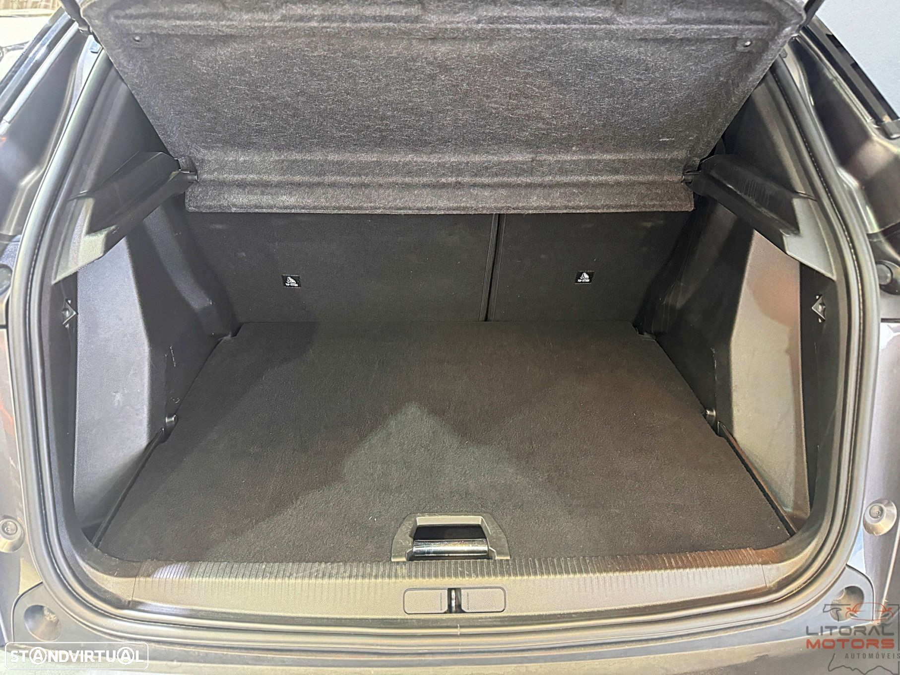 Peugeot 2008 1.2 PureTech GT EAT8 - 10