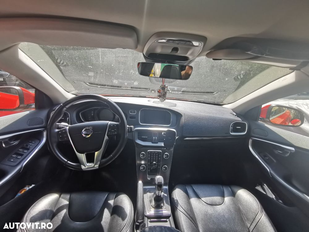 Volvo V40 D2 Summum - 10