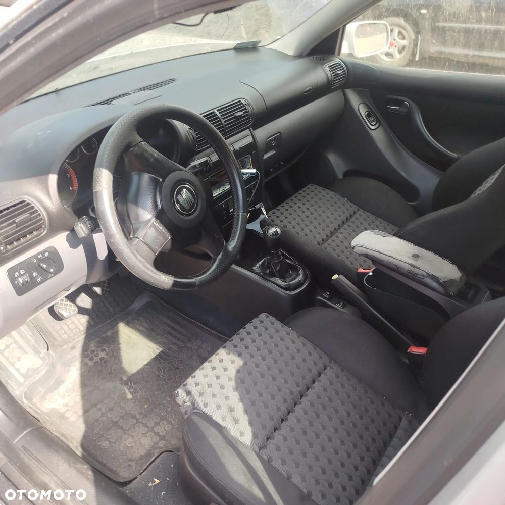 Seat Leon 1  na części . - 4