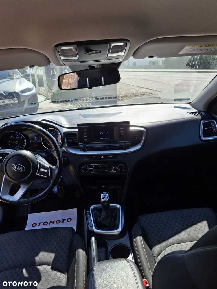 Kia Ceed 1.6 CRDi mHEV M - 18