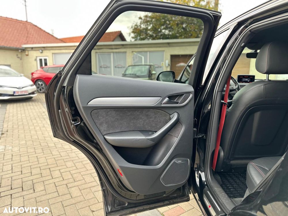 Audi Q3 2.0 TDI Quattro Stronic Sport - 33