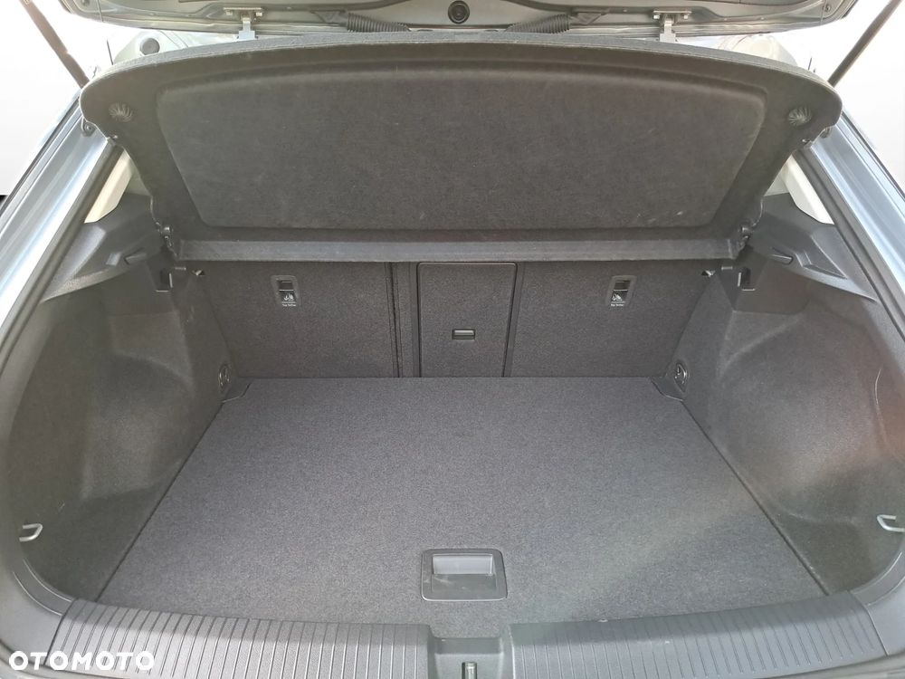 Volkswagen T-Roc - 28