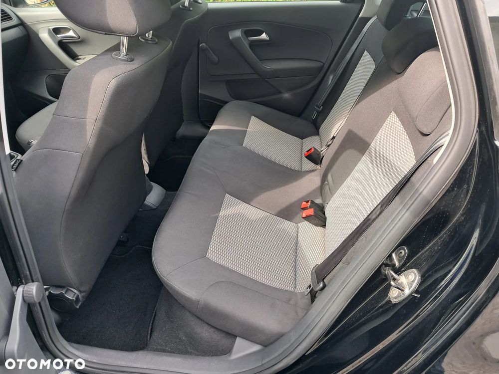 Volkswagen Polo - 11