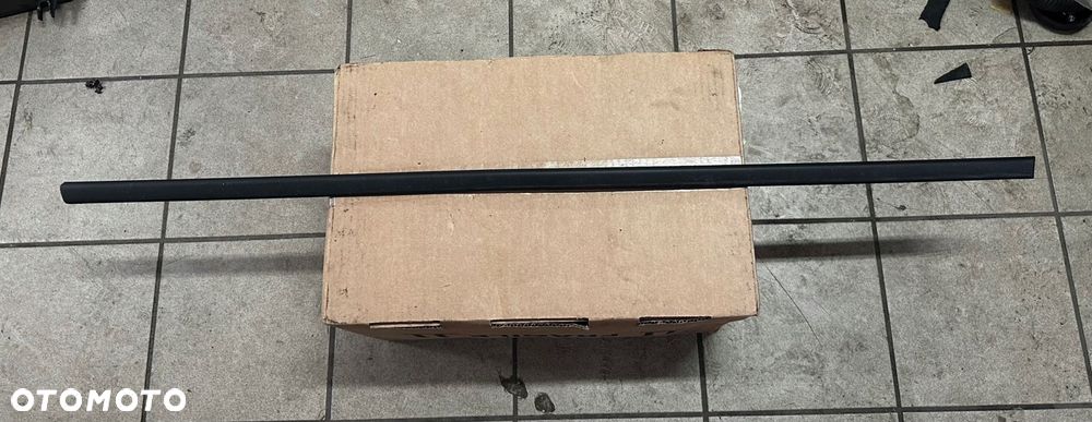 listwa drzwi prawa bmw 3 e46 5113-8252378 - 1