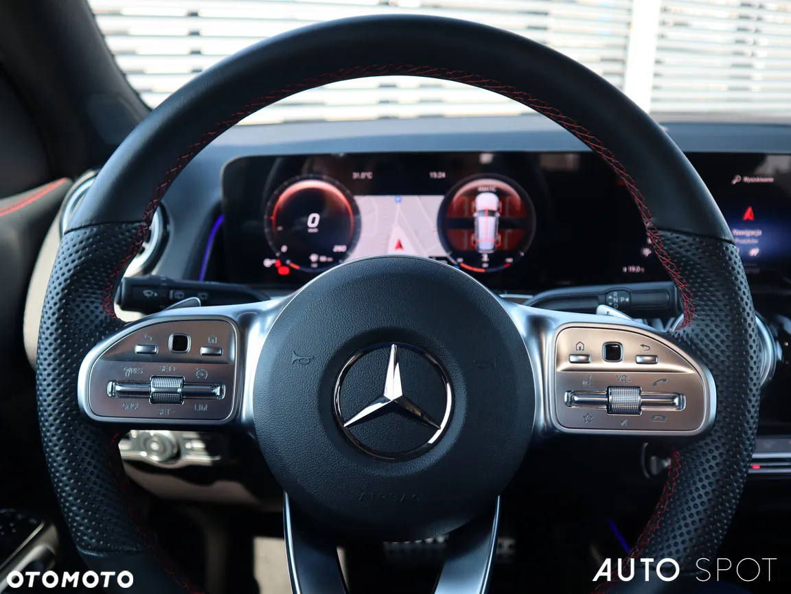 Mercedes-Benz GLB 250 4-Matic AMG Line 8G-DCT - 20