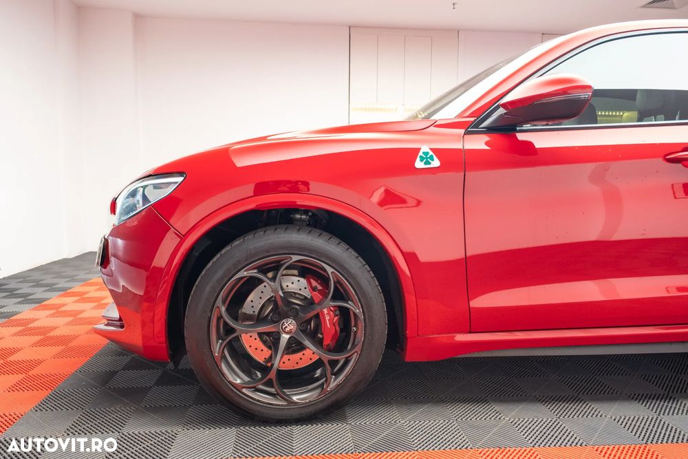 Alfa Romeo Stelvio V6 2.9 Bi-Turbo AT8-Q4 Quadrifoglio - 5