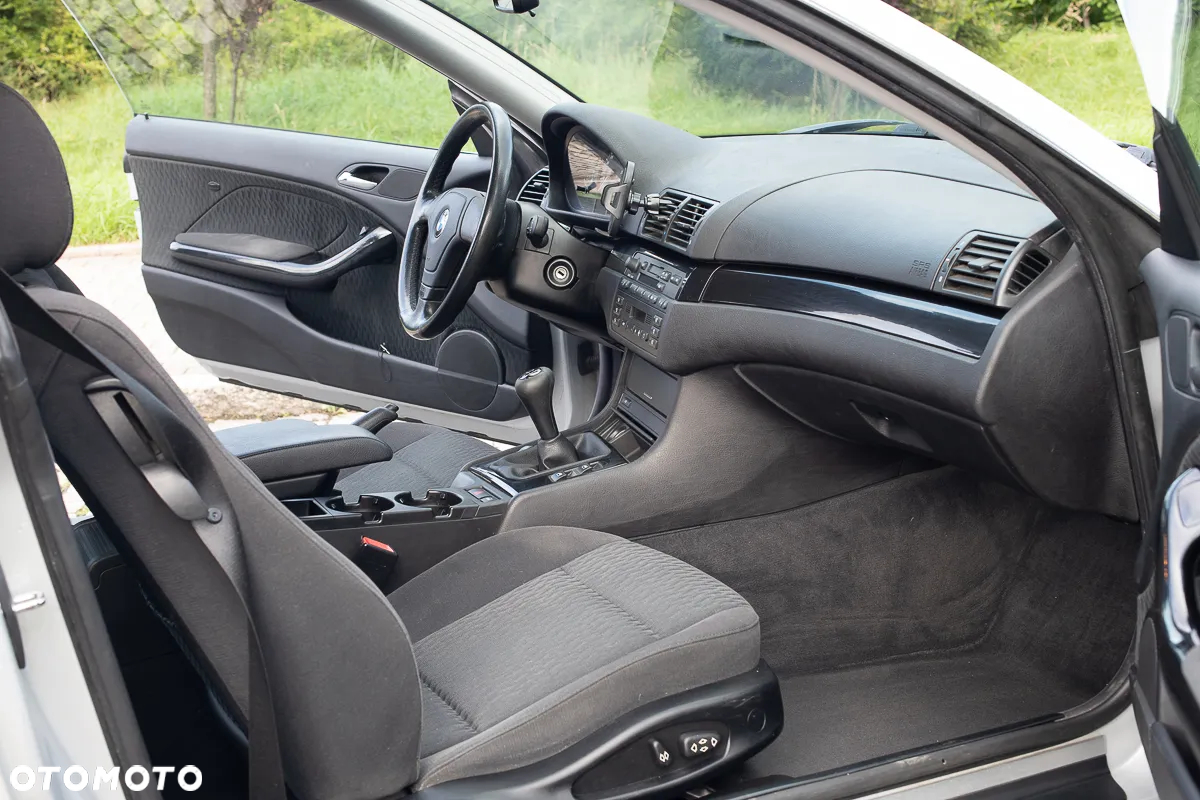 BMW Seria 3 323Ci - 17