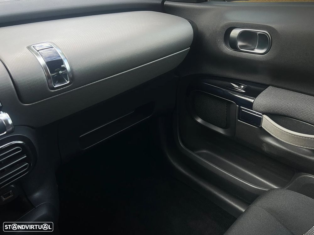 Citroën C4 Cactus 1.6 BlueHDi Shine ETG6 - 19
