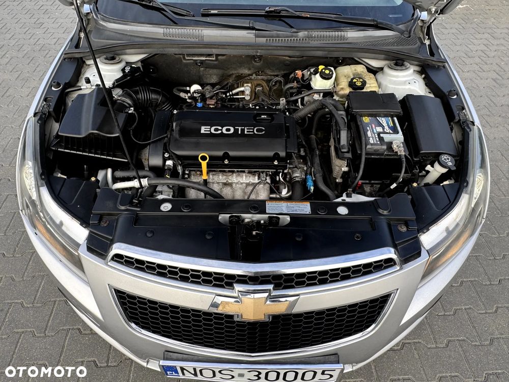 Chevrolet Cruze 1.6 Base - 22