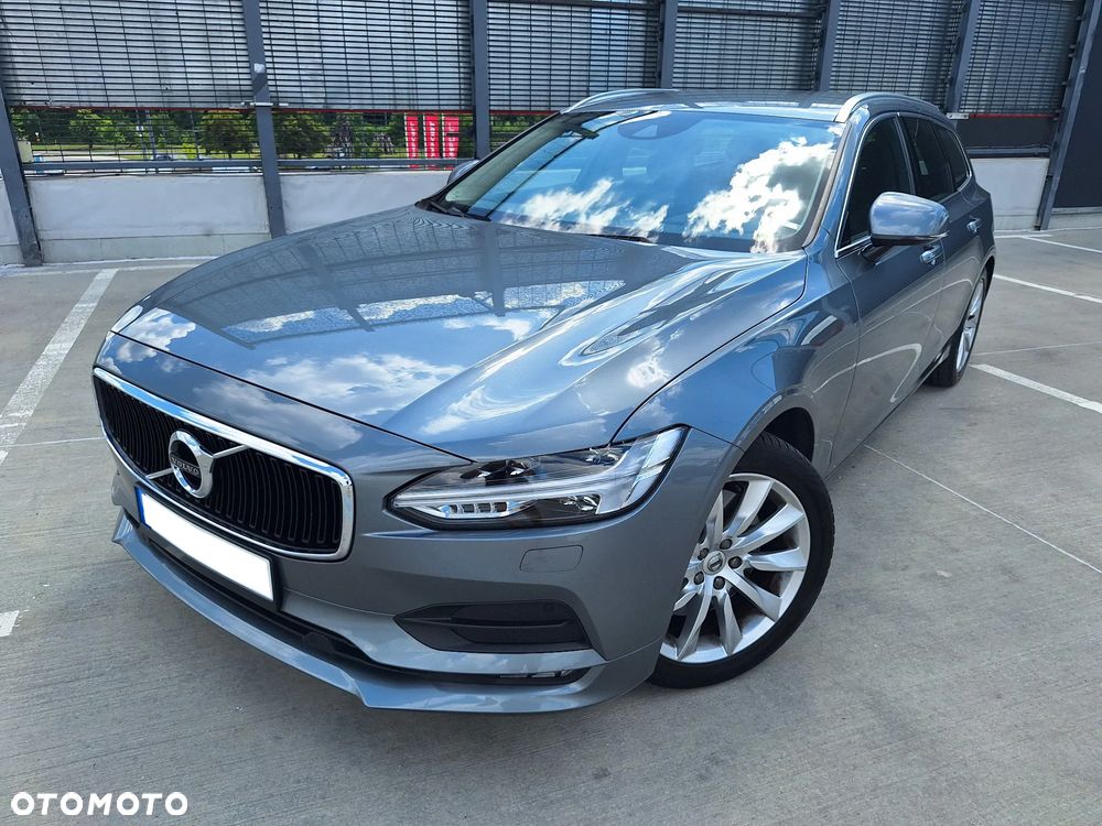 Volvo V90 T4 Momentum Pro - 1