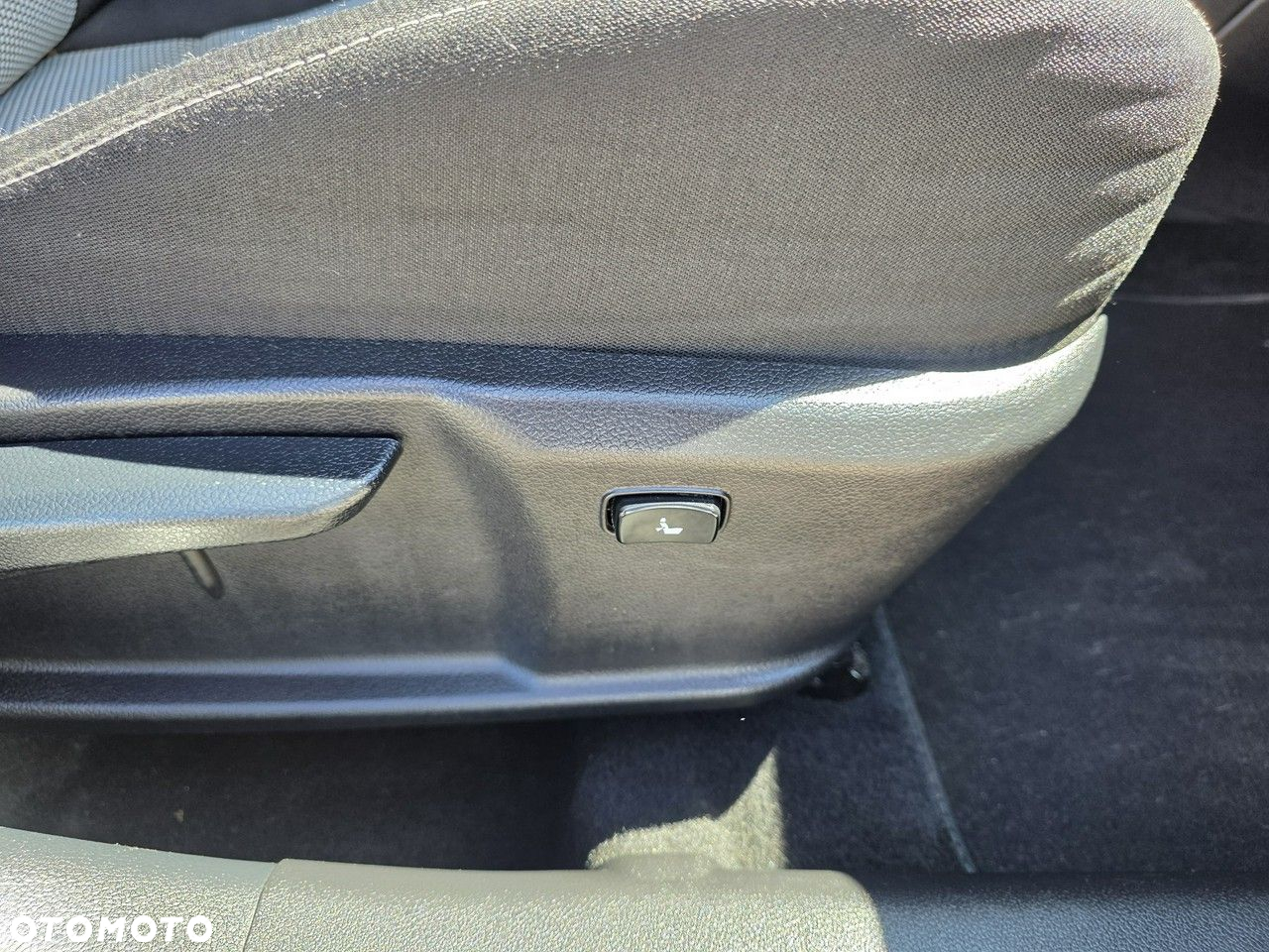 Kia Ceed 1.6 GDI DCT SW Platinum Edition - 17
