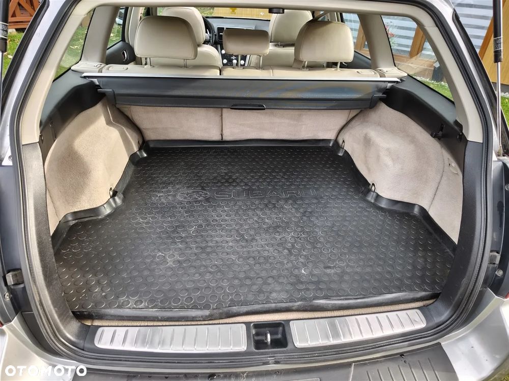 Subaru Legacy - 20