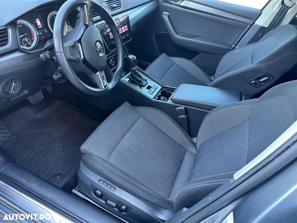 Skoda Superb Combi 2.0 TDI DSG Premium Edition - 4