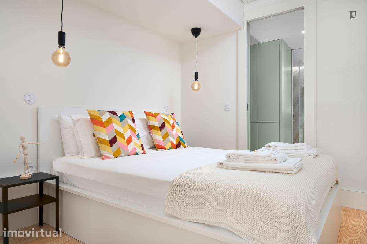 Apartamento com 1 quartos - localizado em Santo Ildefonso Porto - Grande imagem: 3/19
