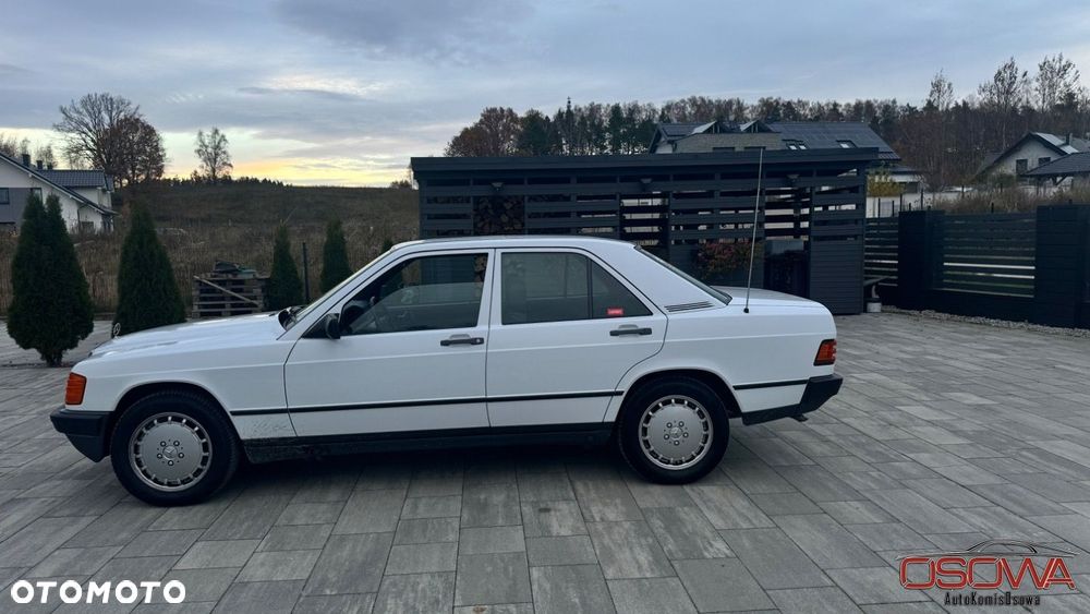 Mercedes-Benz W201 (190) - 21