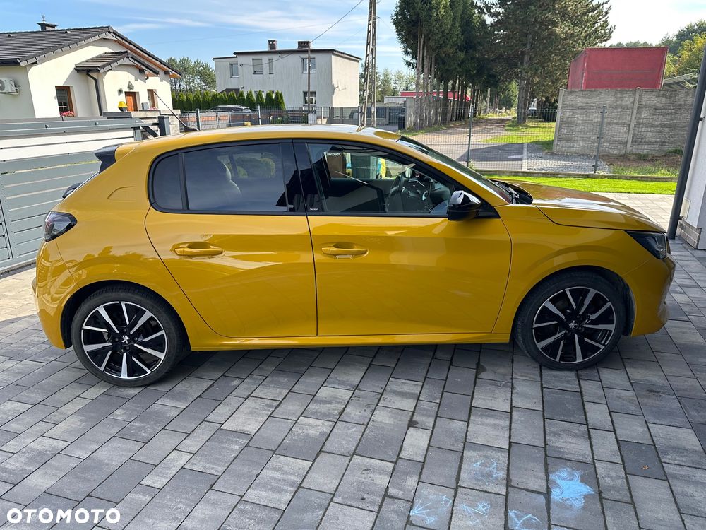 Peugeot 208 - 4