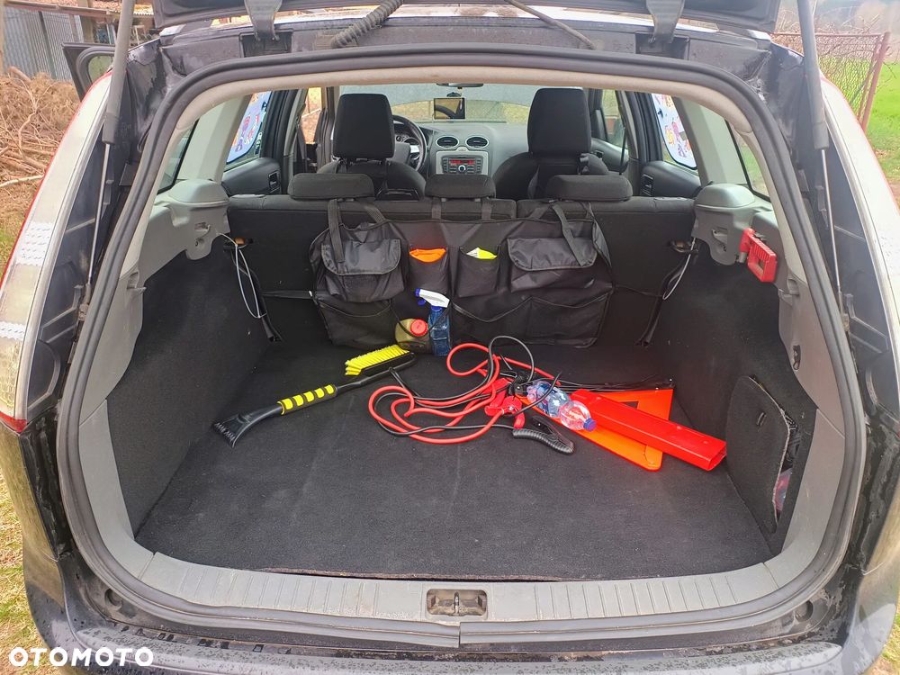 Ford Focus 1.8 TDCi Ambiente - 11