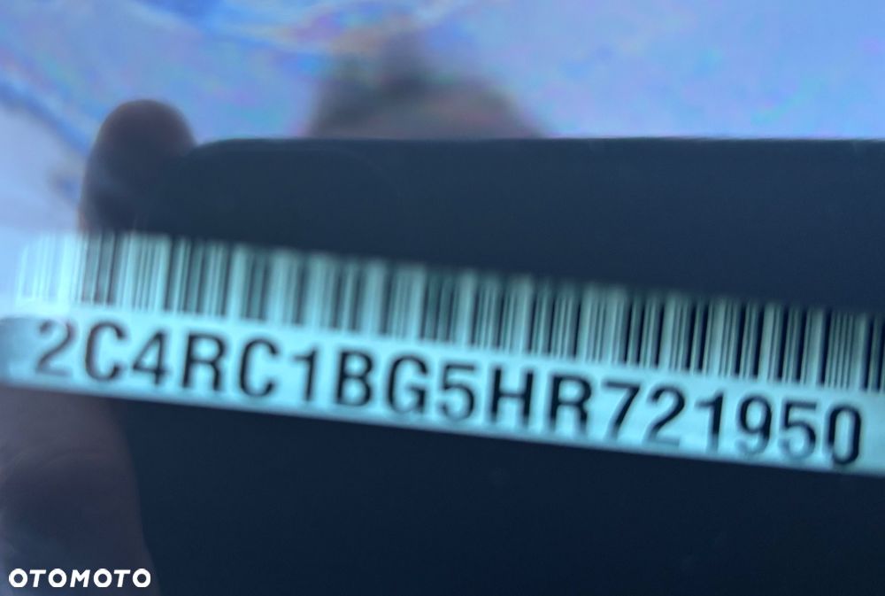 Chrysler Pacifica - 16