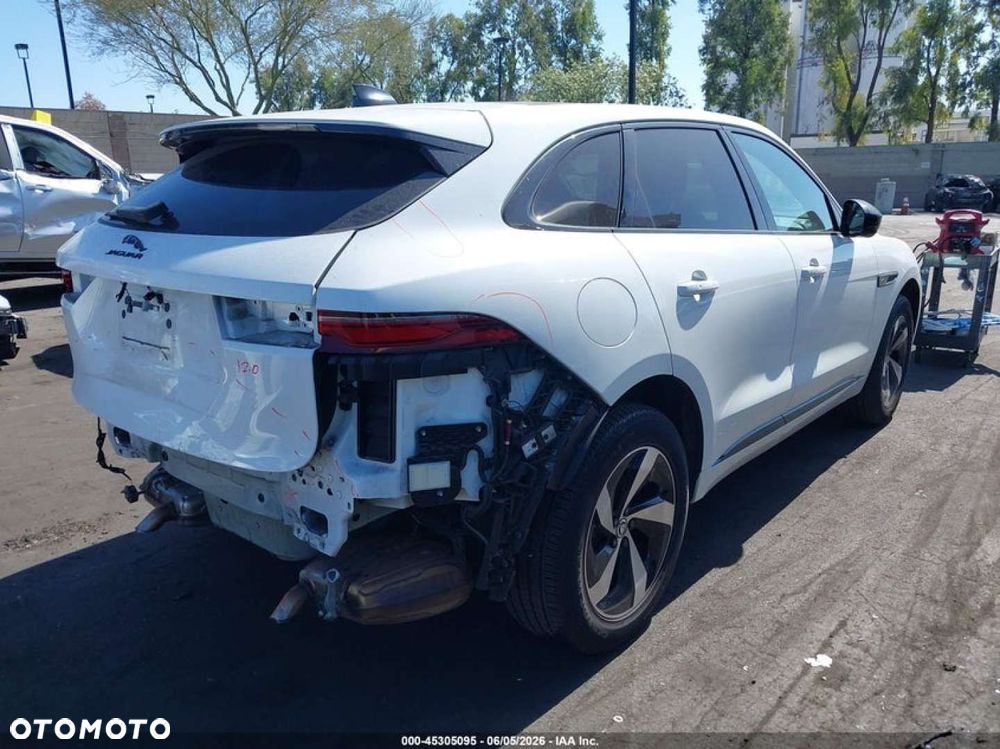 Jaguar F-Pace - 5