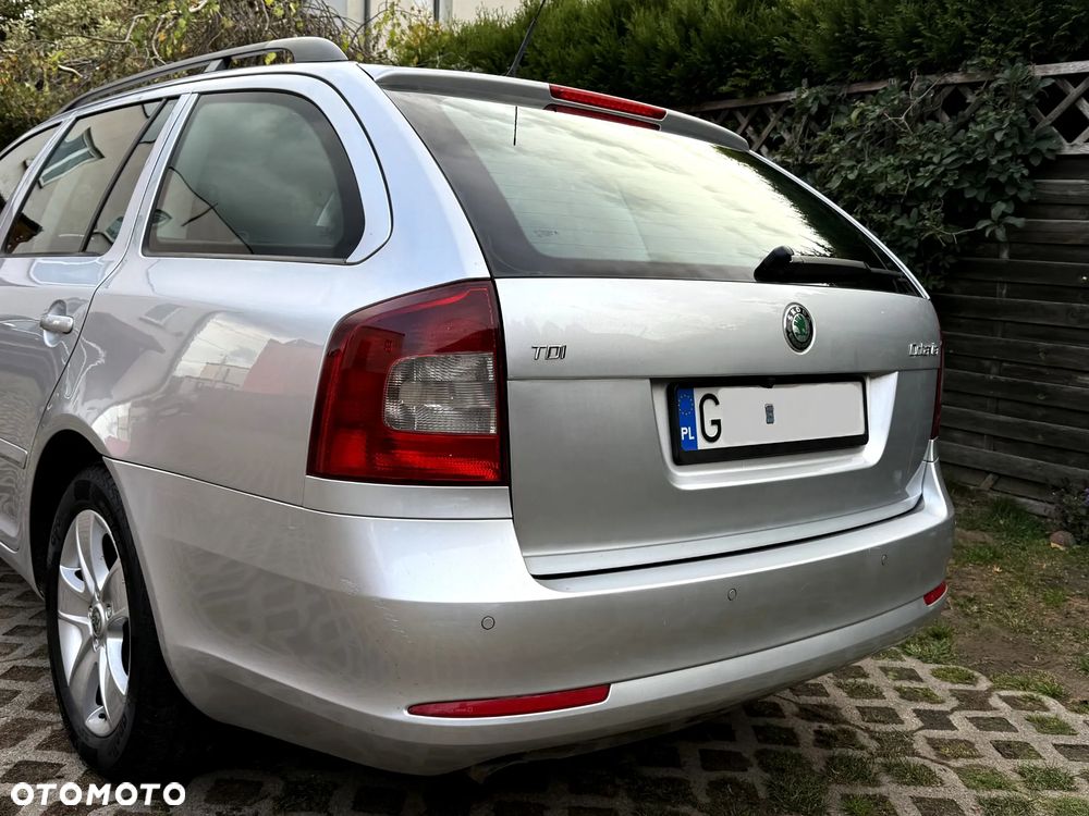 Skoda Octavia 1.6 TDI Ambiente - 26