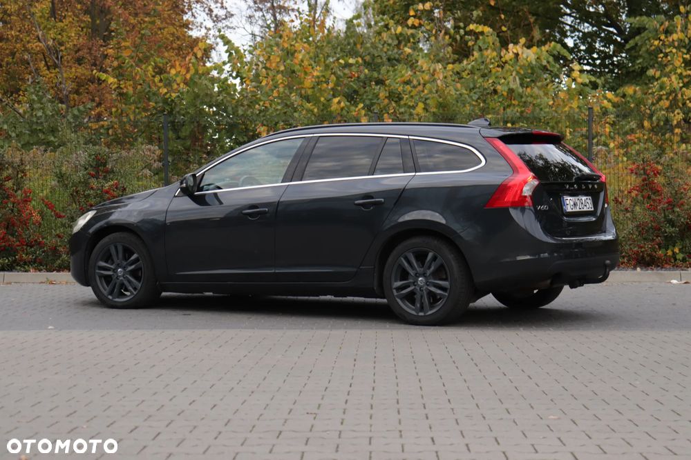 Volvo V60 D3 Momentum - 17