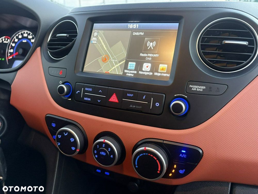 Hyundai i10 1.0 Fifa World Cup Edition - 15