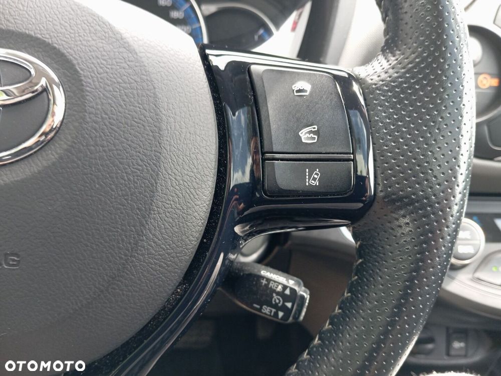 Toyota Yaris - 16
