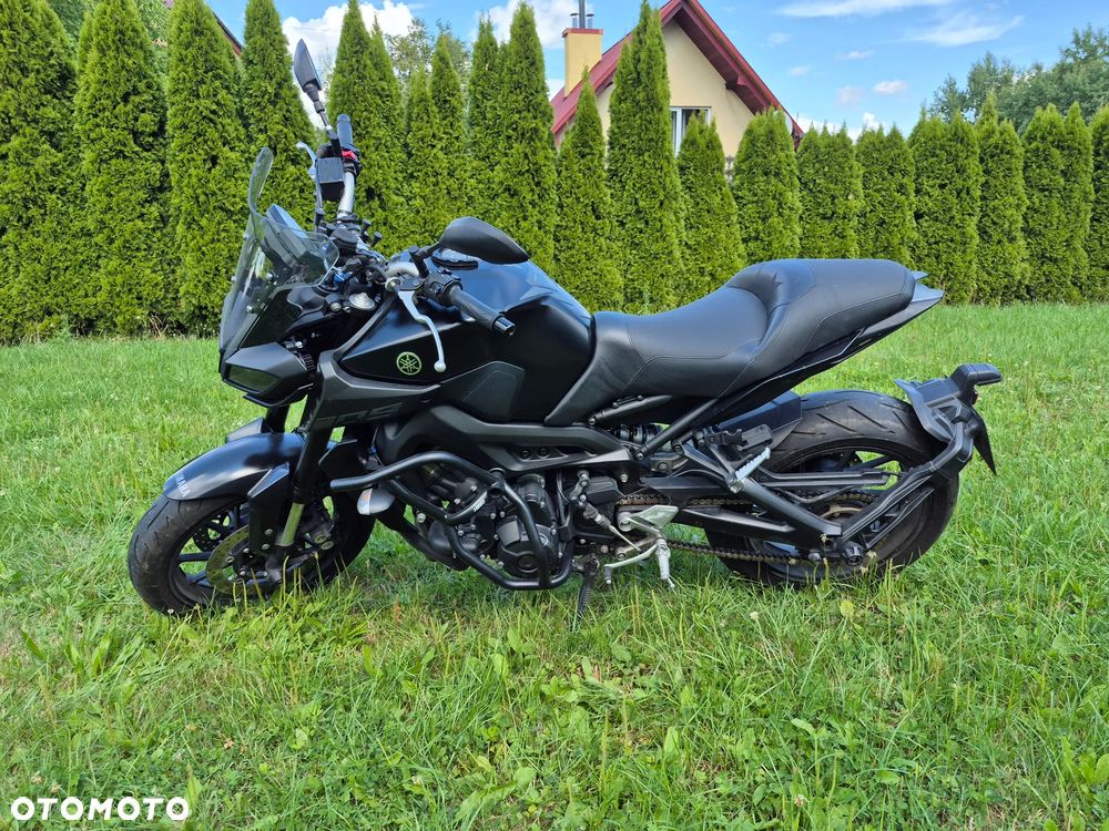 Yamaha MT - 8