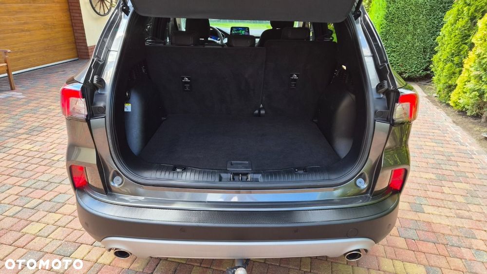 Ford Kuga - 24