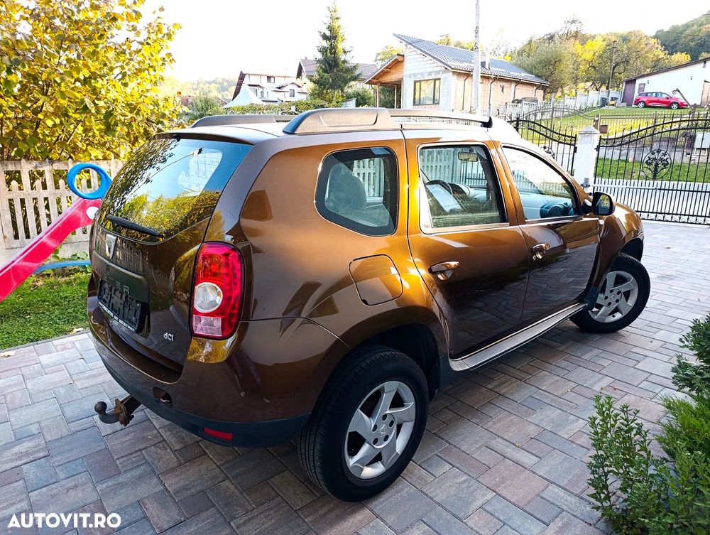 Dacia Duster 2012 photo 2
