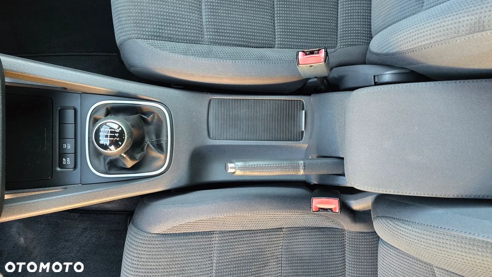 Volkswagen Golf - 23