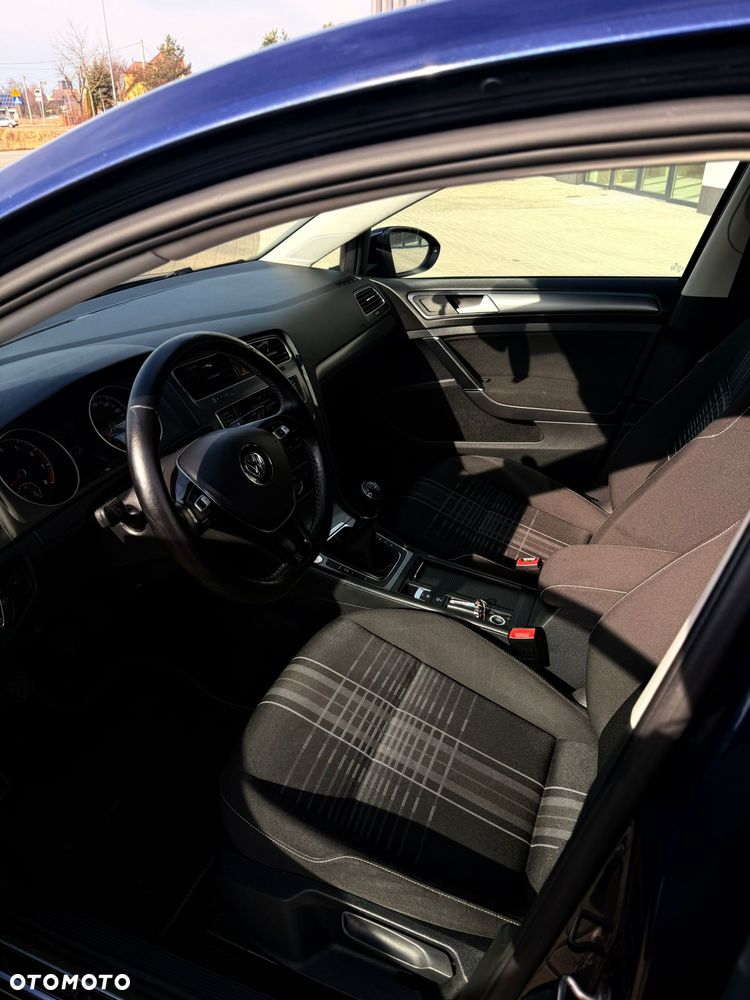 Volkswagen Golf 1.2 TSI BMT Comfortline - 14