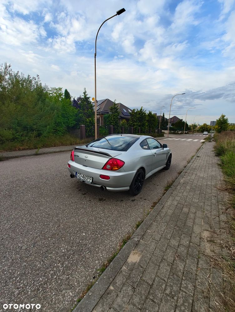 Hyundai Coupe - 4